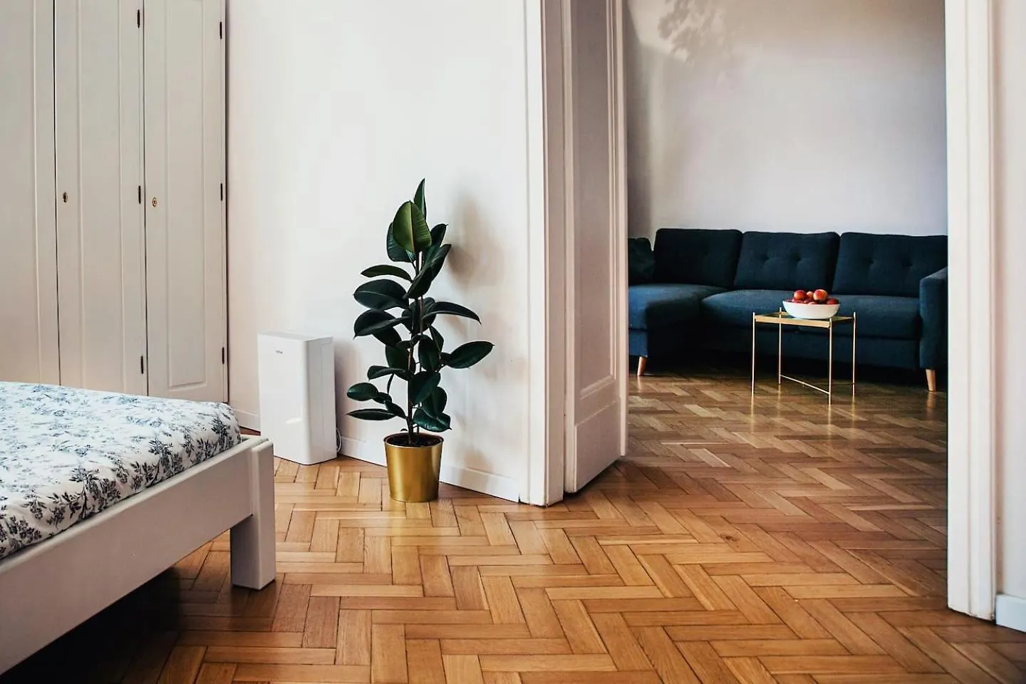 Krakow Apartments - Balcony, Workspace, Tram Stop - By Rentujemy 0*,  Poland