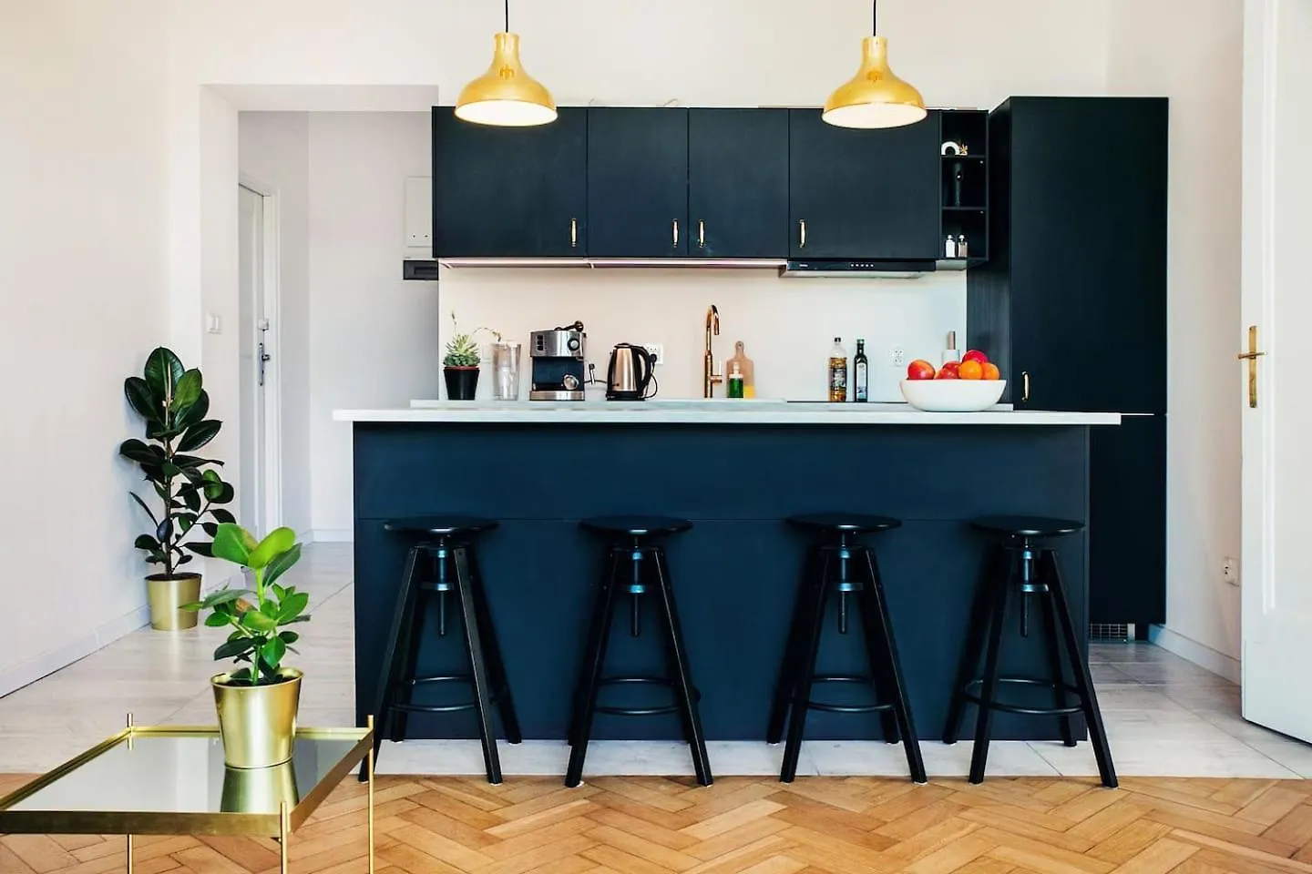 Krakow Apartments - Balcony, Workspace, Tram Stop - By Rentujemy Poland