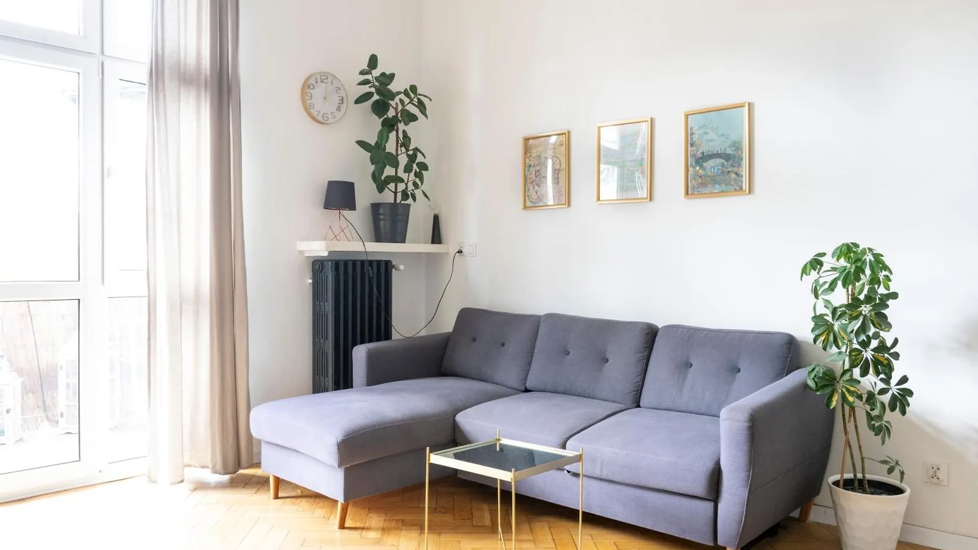 Krakow Apartments - Balcony, Workspace, Tram Stop - By Rentujemy